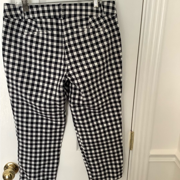 Loft gingham black & white cropped pants- like new. - Picture 3 of 3